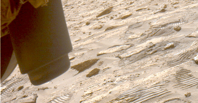 FLF_1211_0774447895_856ECM_N0560000FHAZ00203_01_195J_calib01_areo info